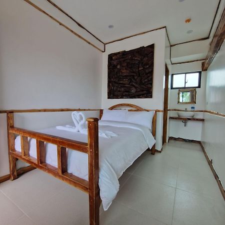 The Hat Trick Hostel Basdiot Esterno foto
