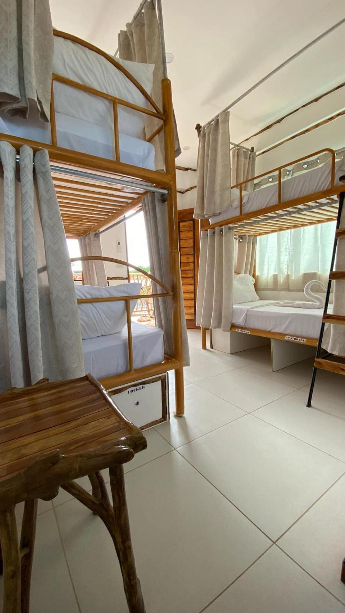 The Hat Trick Hostel Basdiot Esterno foto