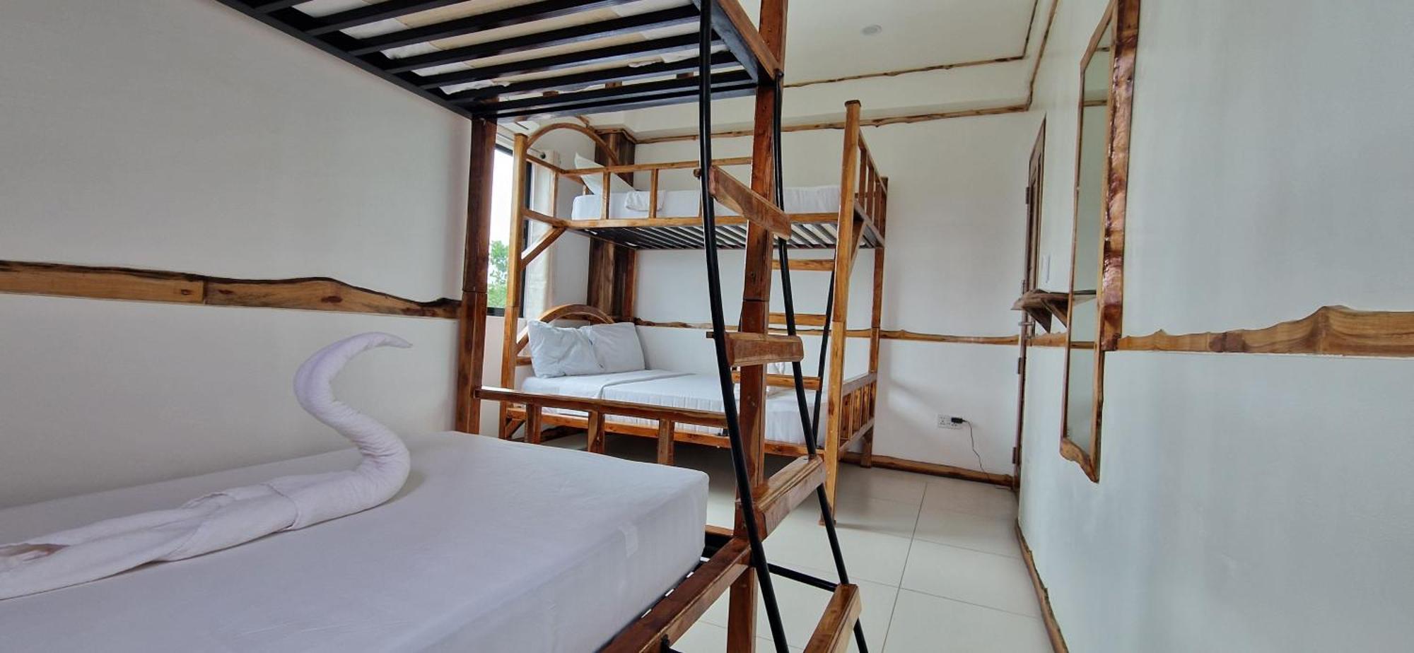 The Hat Trick Hostel Basdiot Esterno foto