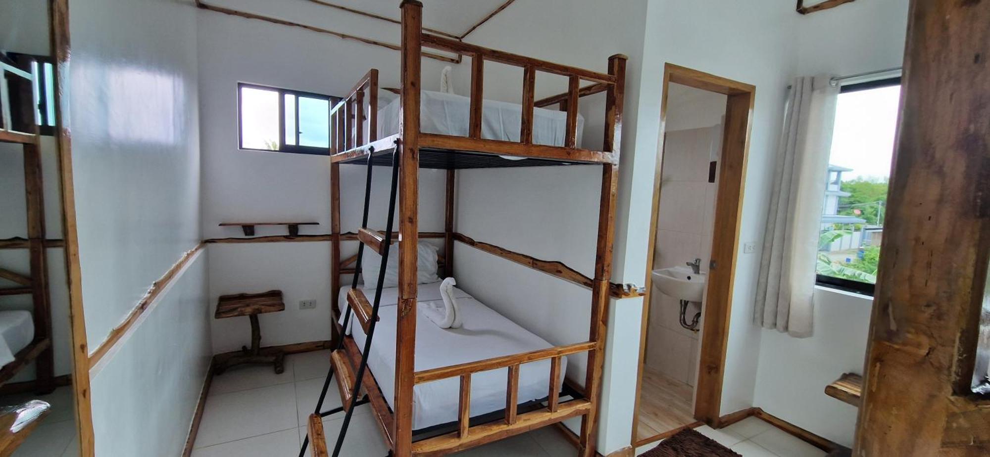 The Hat Trick Hostel Basdiot Esterno foto