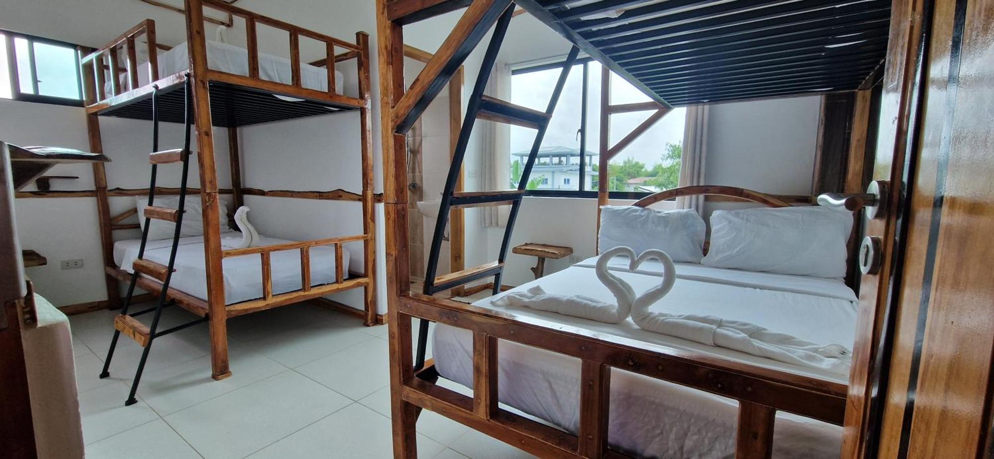 The Hat Trick Hostel Basdiot Esterno foto
