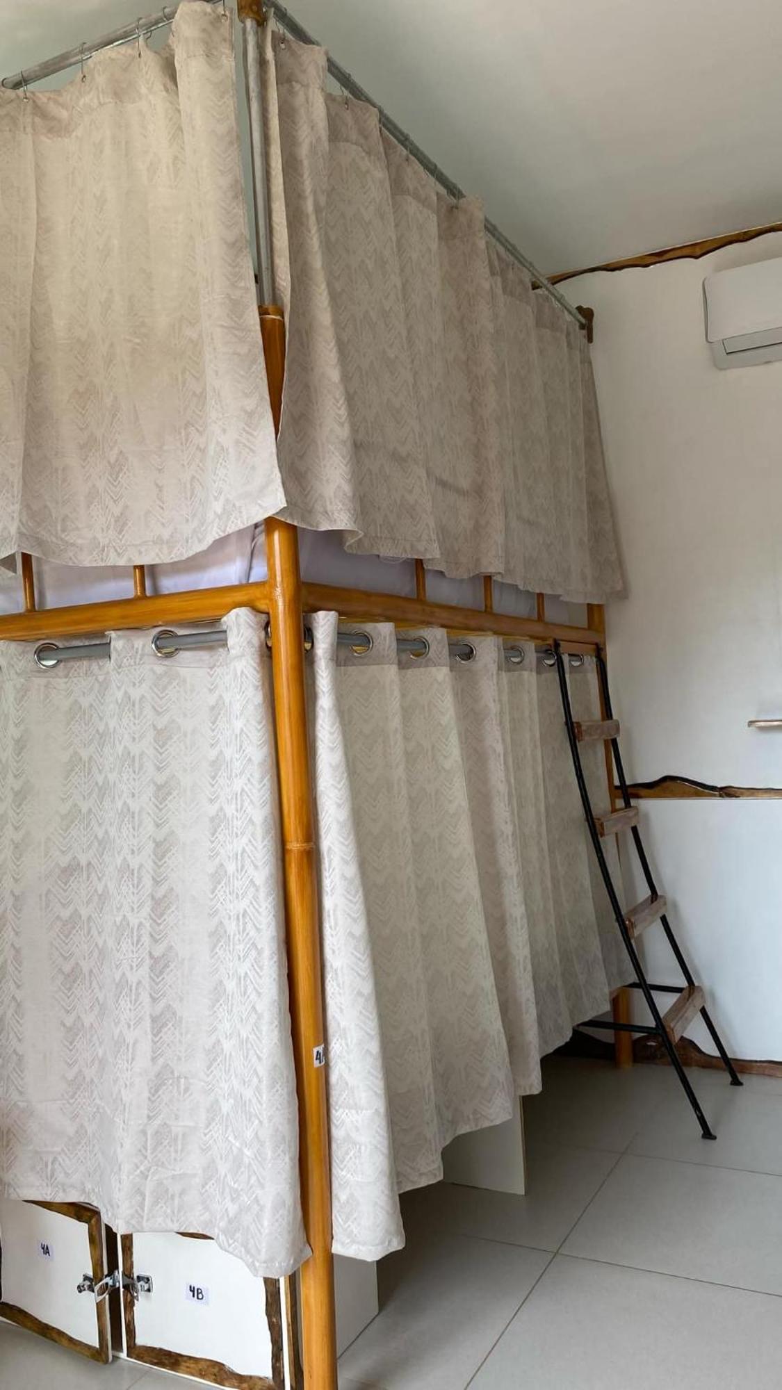 The Hat Trick Hostel Basdiot Esterno foto